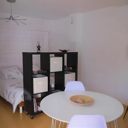 Apartament Studio De Fontaine-le-Comte